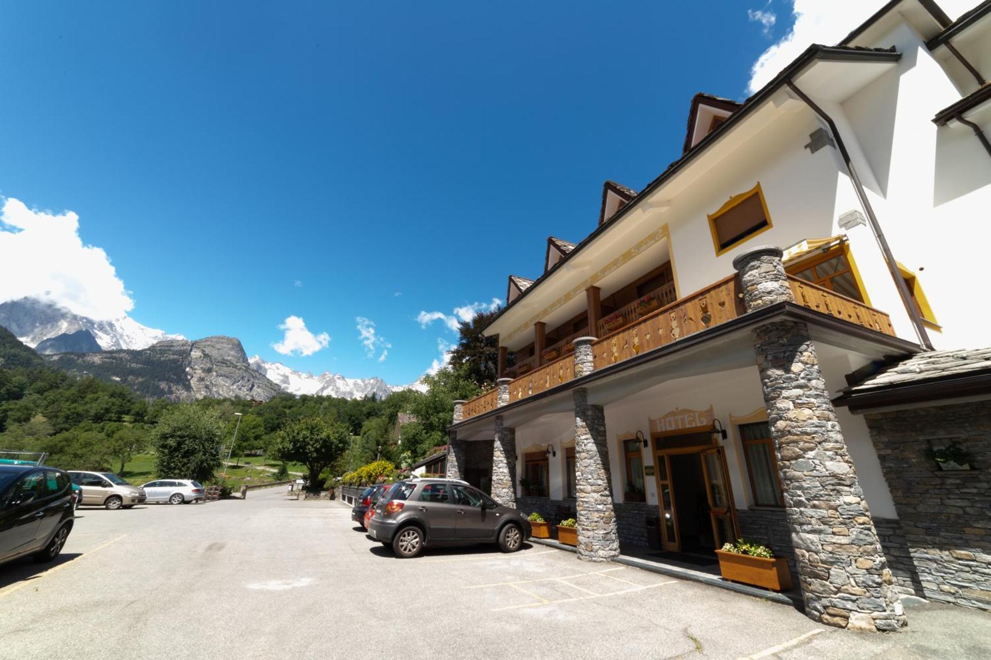 Hotel Beau Sejour Pre-Saint-Didier Bagian luar foto