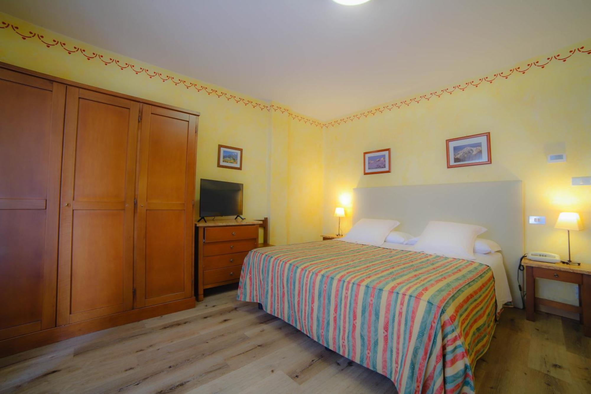 Hotel Beau Sejour Pre-Saint-Didier Bagian luar foto
