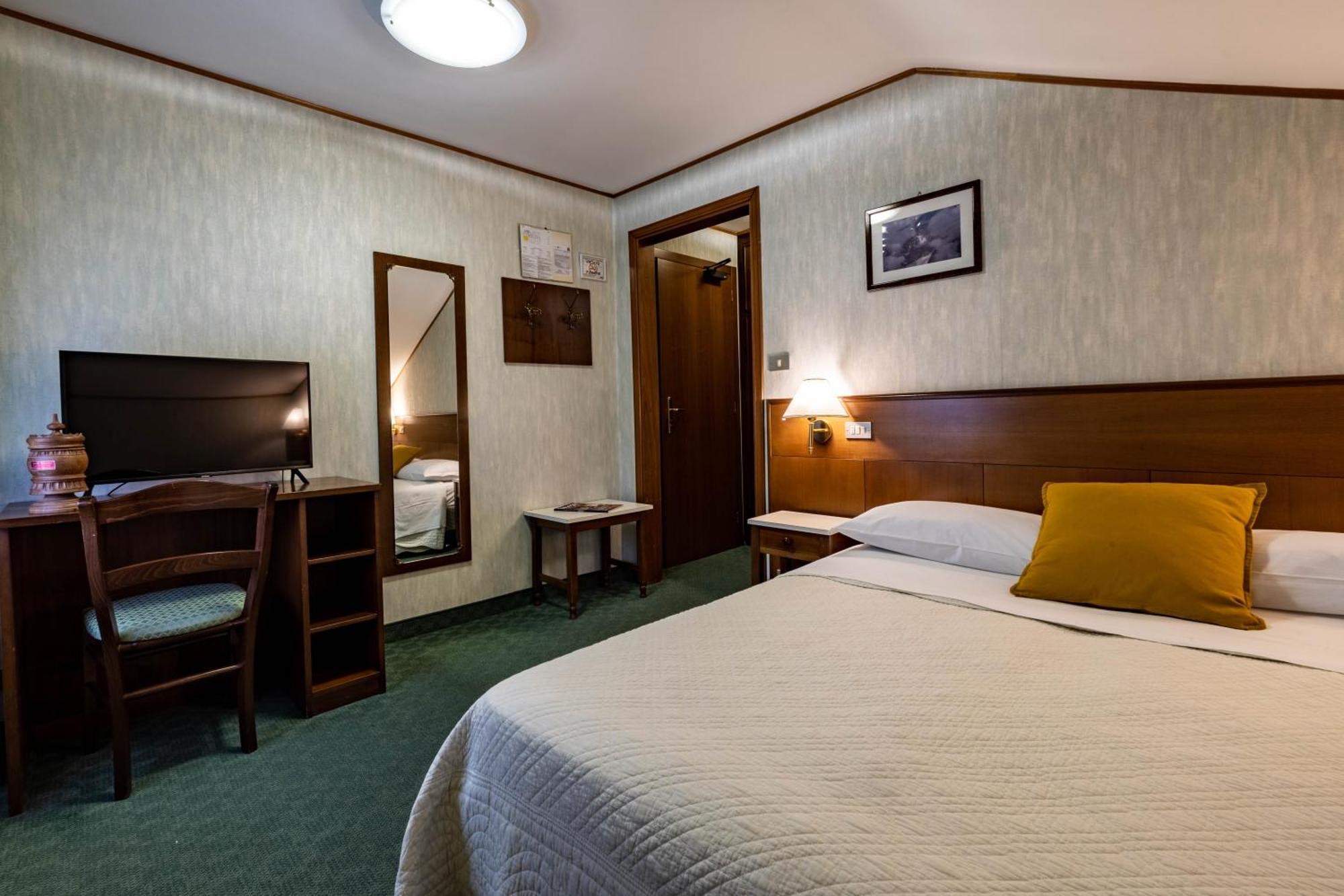 Hotel Beau Sejour Pre-Saint-Didier Bagian luar foto