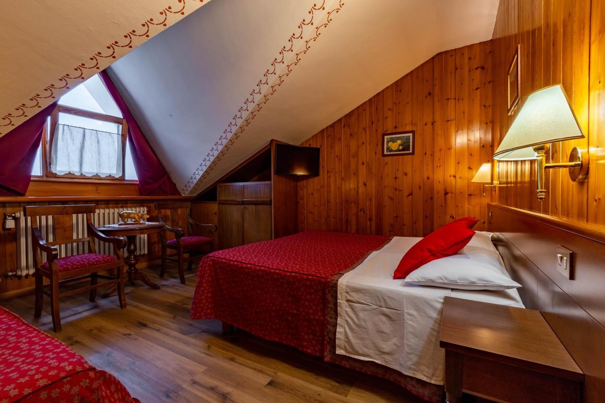 Hotel Beau Sejour Pre-Saint-Didier Bagian luar foto