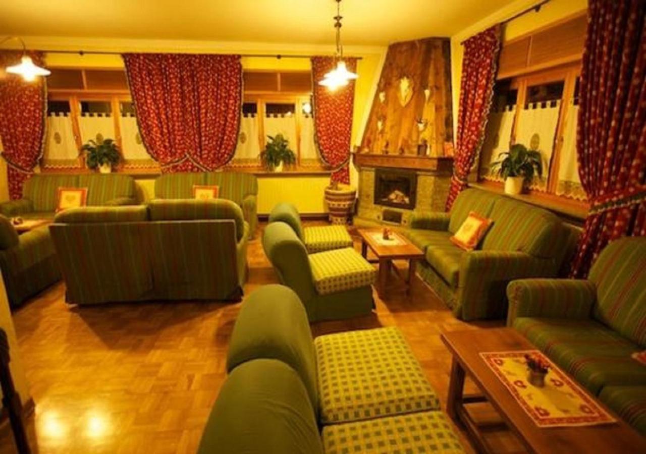 Hotel Beau Sejour Pre-Saint-Didier Bagian luar foto