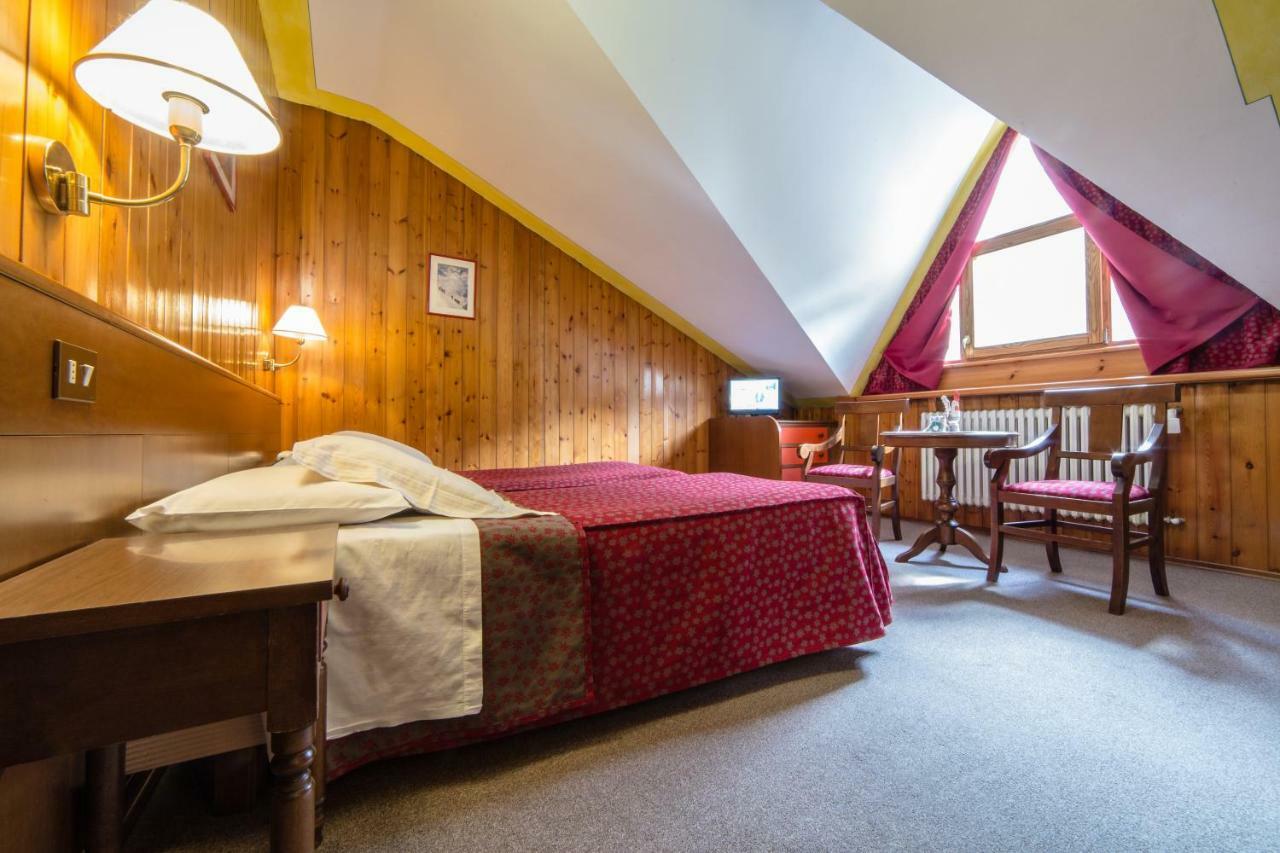 Hotel Beau Sejour Pre-Saint-Didier Bagian luar foto